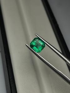 Pierre précieuse naturelle vert émeraude, taille octogonale, pour la fabrication de bijoux - Product Image 1
