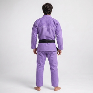 Uniforme de judo profesional elaborado con materiales de primera calidad que brindan resistencia, comodidad y un rendimiento confiable en el tatami. - Product Image 5