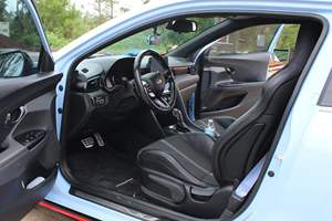 Hyundai Veloster N <span class=keywords><strong>Turbo</strong></span> <span class=keywords><strong>2021</strong></span> Usado, 4 Cilindros, Color Azul Performance, de Propietario del Sur del País - Product Image 2