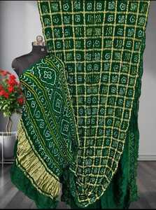 Sari Bandhani Rajasthani con Pallu Elegante – Prenda Étnica de Tela Suave para Fiestas y Festivales - Product Image 2