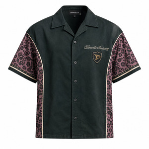 Camisa Y2K con Estampado de Guepardo y Cuello con Botones para Hombre, Oversize, de Corte Cuadrado, Manga Corta, Estilo Urbano Salvaje, con Estampado Animal Personalizado - Product Image 3