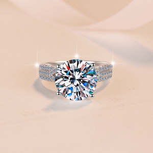 Bague de fiançailles pour femme avec moissanite ronde taille brillant de 2 carats, réglable, élégante et durable - Product Image 3