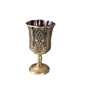 Verre à vin en métal en gros, créatif et exquis, à pied haut, pour fêtes et bières - Product Image 1