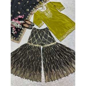 Ensemble de costumes de soirée pour femmes de designer avec broderie lourde - Product Image 2