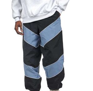 ชุดวอร์มกันลมแบบมีฮู้ดพร้อมโลโก้สั่งทำพิเศษ เนื้อผ้าไนลอนระบายอากาศ น้ำหนักเบา สำหรับผู้ชาย ใช้สำหรับกิจกรรมกลางแจ้งในฤดูใบไม้ร่วง - Product Image 2