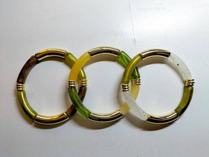 กำไลข้อมือเรซิ่นอะคริลิคแบบโค้ง ปรับได้ ยืดหยุ่น ลายโมเสก โบฮีเมียน เรียบง่าย นิยมใช้ได้ทั้งผู้หญิง ผู้ชาย และเด็กผู้หญิง งานฝีมือเรซิ่น - Product Image 4