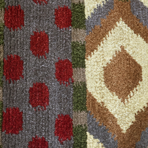 Tapis géométrique en laine multicolore personnalisé avec motif à rayures diamantées, écologique et antidérapant pour hôtel, villa, salon - Product Image 2