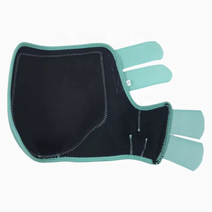 Botas de cepillado para caballos de lujo ecológicas, de neopreno, sostenibles, duraderas, impermeables, personalizadas, protectoras y refrigerantes. - Product Image 4