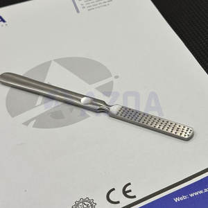 Lime à pieds professionnelle en acier inoxydable, éliminateur de callosités, râpe pour peaux dures, outil durable pour le soin des pieds à domicile et en salon - Product Image 5