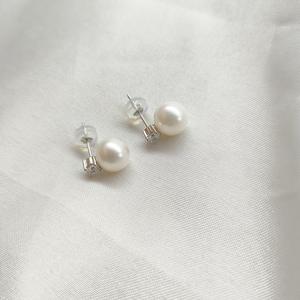 Pendientes de Perlas de Agua Dulce Impecables de Plata S925 de la Princesa Diana, 7-8 mm, con Tachuelas de Diamantes, Diseño Simple - Product Image 1