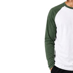 เสื้อยืดแขนยาวสีขาวและสีเขียวเซจ คอวี ผ้าฝ้ายพรีเมียม สำหรับผู้ชาย สไตล์ลำลอง เสื้อเบสบอล สตรีทแวร์ รับผลิตตามแบบ OEM - Product Image 3