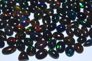 Ópalo Negro Natural Etíope, Cabujón de Piedra Preciosa, Formas Mixtas, Tratado Ahumado, Suave, con Juego de Color, Certificado por Terceros, Directo - Product Image 3