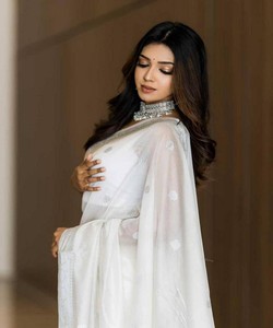 Elegante Sari de Seda Blanca con Borde Bordado para Bodas, Vestido Tradicional Indio Pakistaní, Largo hasta el Suelo, Sari para Mujer - Product Image 2