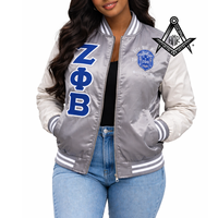 Blouson Bomber Léger en Satin Gris Personnalisé avec Broderie des Lettres Grecques de la Sororité Zeta Phi Beta pour Automne/Hiver