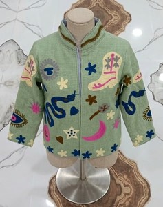 Veste en coton floral Suzani faite à la main pour femmes, style bohème, broderie tendance, vente en gros, fabricant, export - Product Image 1