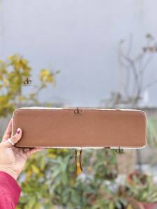 Étui de voyage en cuir repoussé résistant à la chaleur, en fourrure de vache, pour outils capillaires (lisseur et fer à boucler) - Grande Vente - Product Image 4