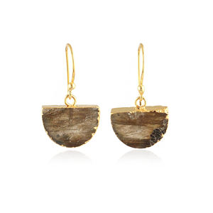 Pendientes colgantes de labradorita natural con efecto fuego, estilo hip hop, con gancho semicircular en oro de 18k. - Product Image 1