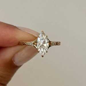 Bague solitaire halo en moissanite taille marquise 1,01 carat, argent 925 original avec rhodium, cadeau romantique pour les mariées - Product Image 6