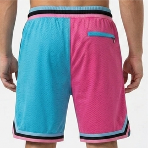 Shorts de basketball pour hommes, bicolores, respirants, en mesh, avec cordon de serrage, design sportif à empiècements, rose et bleu - Product Image 6