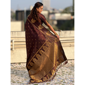 Sari traditionnel en soie douce marron café tissé avec des zari pour les mariages - Product Image 5