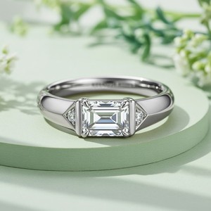 Anillo de Compromiso de Moissanita con Corte Esmeralda de 1 Quilate, Chapado en Oro de 18K, Plata de Ley 925 Sólida, Anillo de Piedras Preciosas de Lujo para Boda - Product Image 1