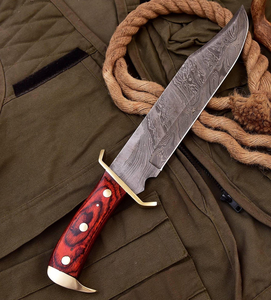 Cuchillo de Bolsillo de Acero de Damasco de Grado Industrial Hecho a Mano con Mango de Madera y Funda de Cuero para Uso en Campamentos - Product Image 1
