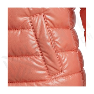 Chaqueta Acolchada con Capucha para Mujer, Abrigo de Invierno con Ribete de Piel, Cierre de Cremallera en Manga Larga, Resistente al Viento, Exterior de Poliéster, Color Rosa - Product Image 5