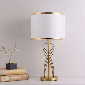 Lampe de table traditionnelle en fer forgé écologique KS International, abat-jour en forme de tambour, lumière de bureau pour salon, décoration intérieure - Product Image 1