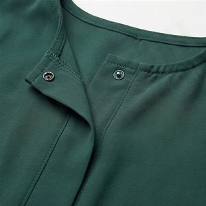 ชุดกิโมโนแบบ OEM ปี 2025 เสื้อคลุมอาบายะ ผ้าโพลีเอสเตอร์เนื้อนุ่ม ยืดหยุ่นสูง หนาขึ้น สำหรับผู้หญิงมุสลิม คอวี แขนยาว เหมาะสำหรับงานปาร์ตี้ รอมฎอน งานแต่งงาน - Product Image 4