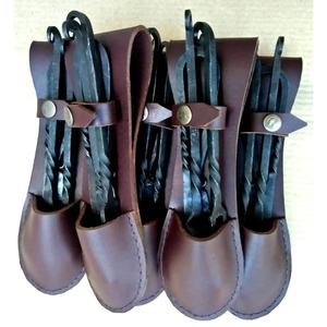 ชุดช้อนส้อมสแตนเลสสตีลคุณภาพสูง งานแฮนด์เมด สไตล์ยุคกลาง 3 ชิ้น พร้อมปลอกหนัง  แบบใหม่ - Product Image 3