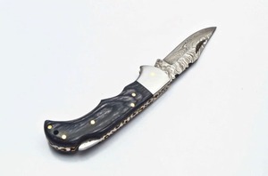 Cuchillo Plegable de Acero de Damasco Hecho a Mano, Hoja de Punta Caída, Mango de Madera, Apertura con Perilla, Cuchillo de Caza de 7 Pulgadas - Product Image 2