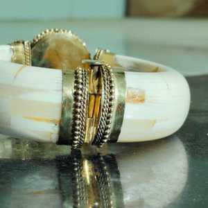 กำไลข้อมือรูปไข่ทำจากกระดูกออร์แกนิกแบบโบราณ เป็นมิตรกับสิ่งแวดล้อม ทำด้วยมือ สไตล์ชนเผ่า แฟชั่นเครื่องประดับโบฮีเมียน สำหรับผู้หญิง คลาสสิก - Product Image 6