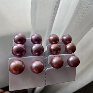 Vente en gros de boucles d'oreilles en perles d'or naturelles de 10 à 11 mm, style parfumé, luxe léger, mode, fabriquées par des experts - Product Image 4