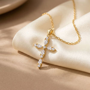 Collier unisexe en or jaune avec croix et diamants naturels taille brillant rond, style religieux, bijoux hip-hop pour cadeau d'anniversaire - Product Image 3