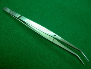 Pince à épiler multifonction à pointe dentelée courbée DK-940-1, adaptée à la maison, aux loisirs créatifs et au bricolage - Product Image 4