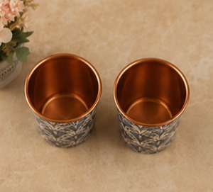 Botella de Agua de Cobre Personalizada con 2 Tazas de Cobre a Juego |   Botella de Agua de Cobre Hecha a Mano con Diseño Decorativo Azul y Blanco - Product Image 4