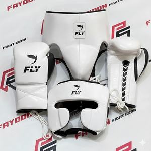 Nouveaux ensembles de boxe Fly Boxing, design multicolore jaune et blanc, logo personnalisé, gants de boxe pour sparring, protège-tête et protège-génitales. - Product Image 5