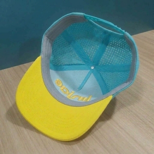 Casquettes de golf personnalisées OEM à 5 panneaux, perforées, découpées au laser, visière pré-courbée, broderie 3D, structurées, ODM, faible MOQ, directement de l'usine - Product Image 4