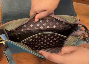 Sac à bandoulière en cuir recyclé imprimé animal de haute qualité au design personnalisé pour femmes sacs à main à bandoulière en cuir coloré nouvel arrivage - Product Image 6