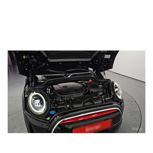 Mini Cooper 2023 Clásico de 5 Puertas con 31,108 km, Emisión Euro V, Asientos de Cuero, Volante a la Izquierda y Cámara Trasera - Product Image 6