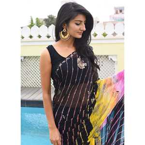 Magnifique sari en mousseline de soie Lahriya avec design ombré à taille naturelle - Product Image 2