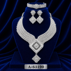 Ensemble collier et boucles d'oreilles classiques plaqués or 24 carats, bijoux de mariage pour femmes A-63161 - Product Image 6