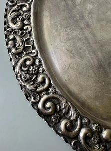 Assiette de service en métal faite à la main avec bordure gaufrée, écologique, moderne, de luxe, légère, pour la table, décoration de mariage - Product Image 5