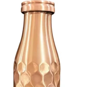 Bouteille d'hydratation en cuivre pur pour une meilleure qualité de l'eau, réutilisable, écologique, favorisant des habitudes d'hydratation saines et naturelles. - Product Image 1