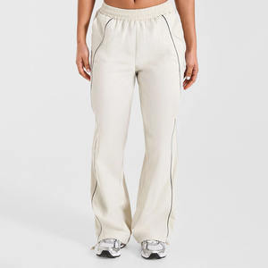 Nouvelle conception personnalisée de survêtement blanc pour femme, pantalon de jogging et veste de survêtement avec passepoil contrastant, tissu léger tissé, ensembles de survêtements pour femme - Product Image 1