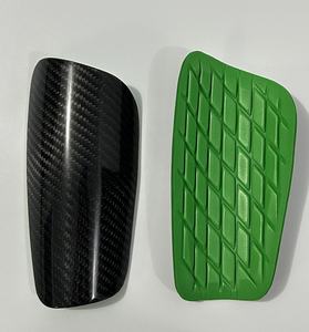 Protège-tibias personnalisés modernes bleus et or à rayures en plastique, fibre de carbone et PVC avec protection de base pour adultes - Product Image 3