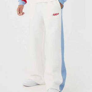 Survêtements unisexes personnalisables : ensembles de jogging coupe-vent avec sweat à capuche élastique et pantalons cargo élégants - Product Image 3