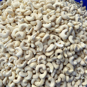 ถั่วเม็ดมะม่วงหิมพานต์แบบพรีเมียม ISO, HACCP Kaju badam santigo - Product Image 2