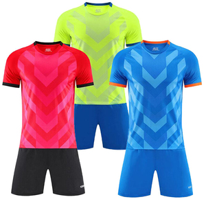 Ensemble maillot et short de football personnalisé pour homme, impression par transfert thermique, blanc menthe, col en V, manches courtes, 100 % polyester, anti-humidité - Product Image 4