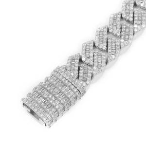 Bracelet chaîne cubaine de créateur très demandé, serti de diamants Moissanite, bijoux de luxe pour hommes et femmes, en vente - Product Image 3